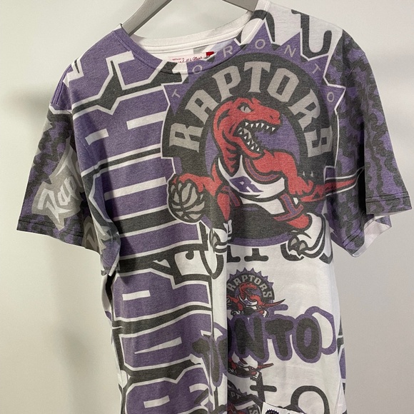 Mitchell & Ness Other - Toronto Raptors Shirt Men's Medium Short Sleeve Mitchell & Ness